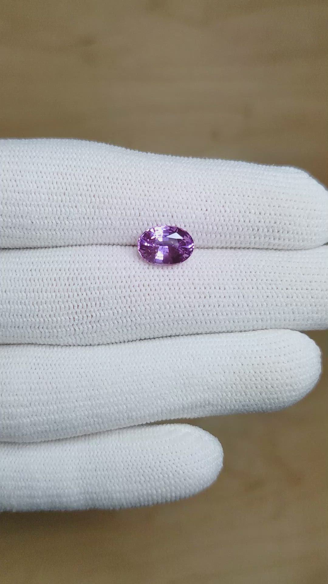 2.63 Ct. Pinkish Purple Sapphire from Ceylon (Sri Lanka) Size Video