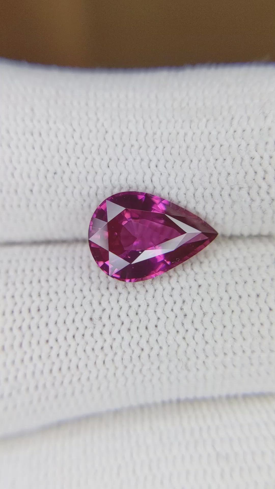3.03 Ct. Purplish Pink Sapphire from Ceylon (Sri Lanka) Size Video