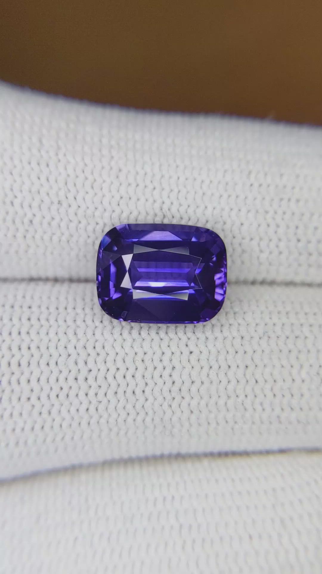 5.16 Ct. Bluish Purple Sapphire from Ceylon (Sri Lanka) Size Video