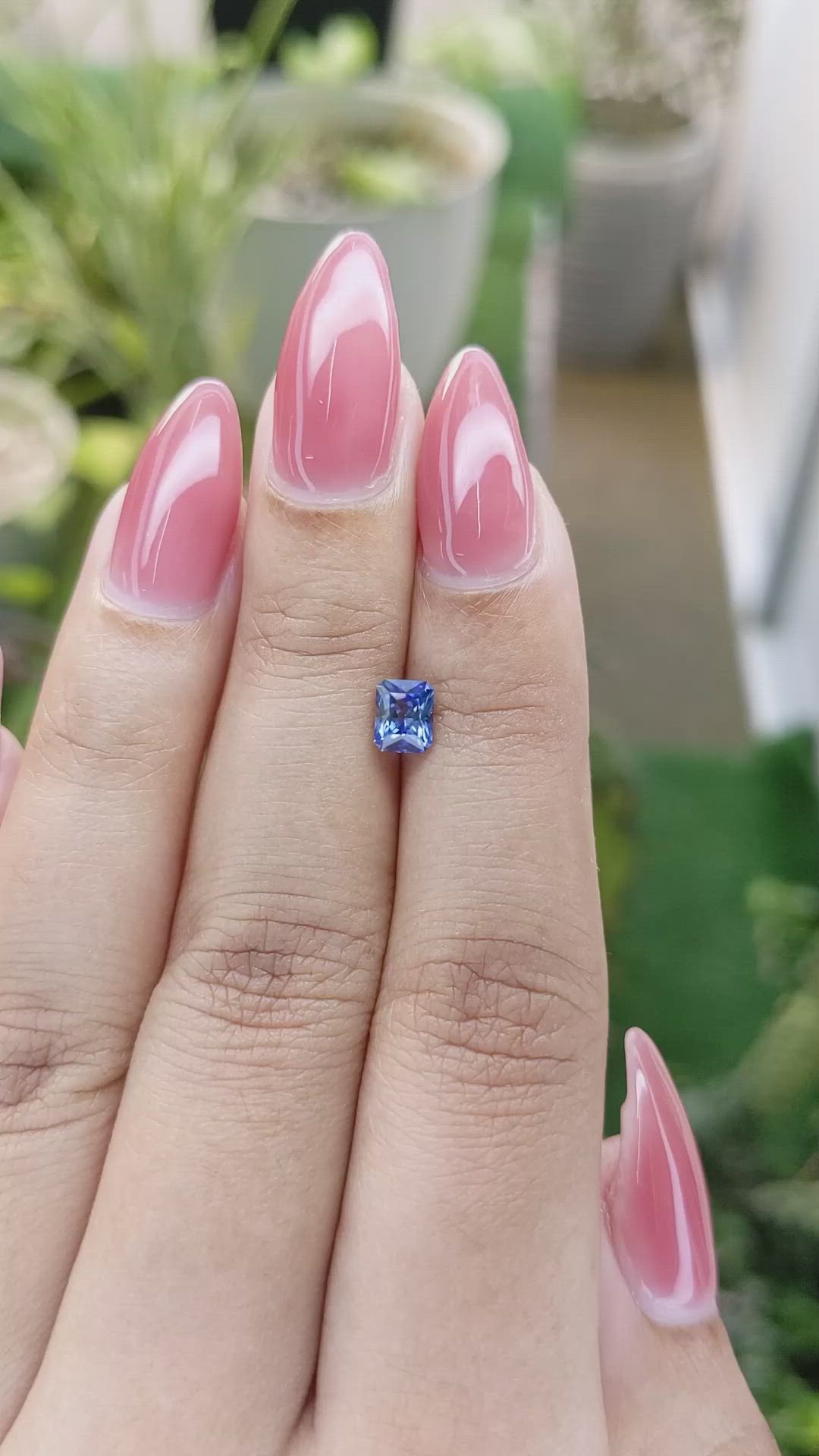 0.73 Ct. Bi Color Sapphire from Ceylon (Sri Lanka) Size Video