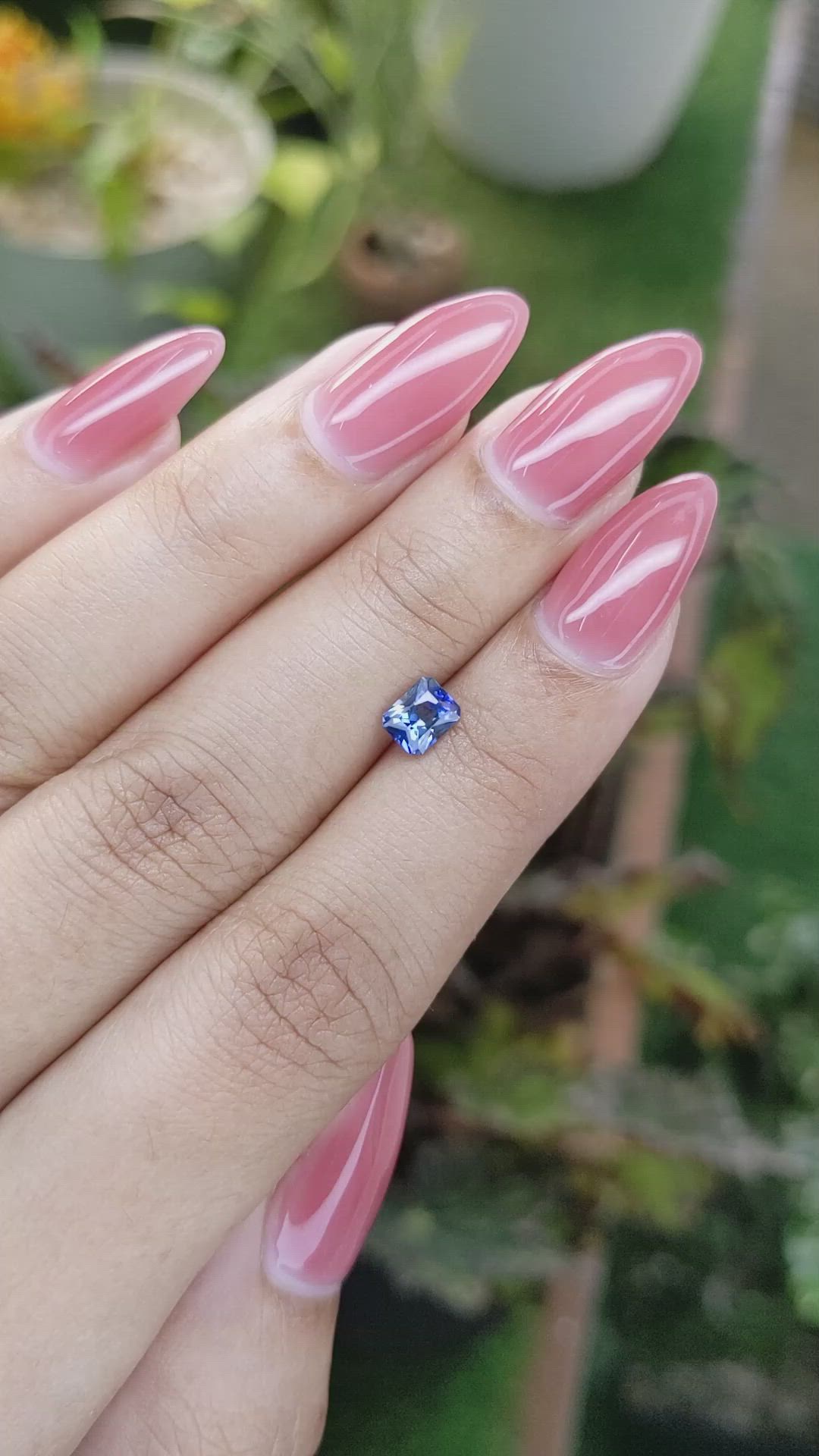 0.73 Ct. Bi Color Sapphire from Ceylon (Sri Lanka) Size Video