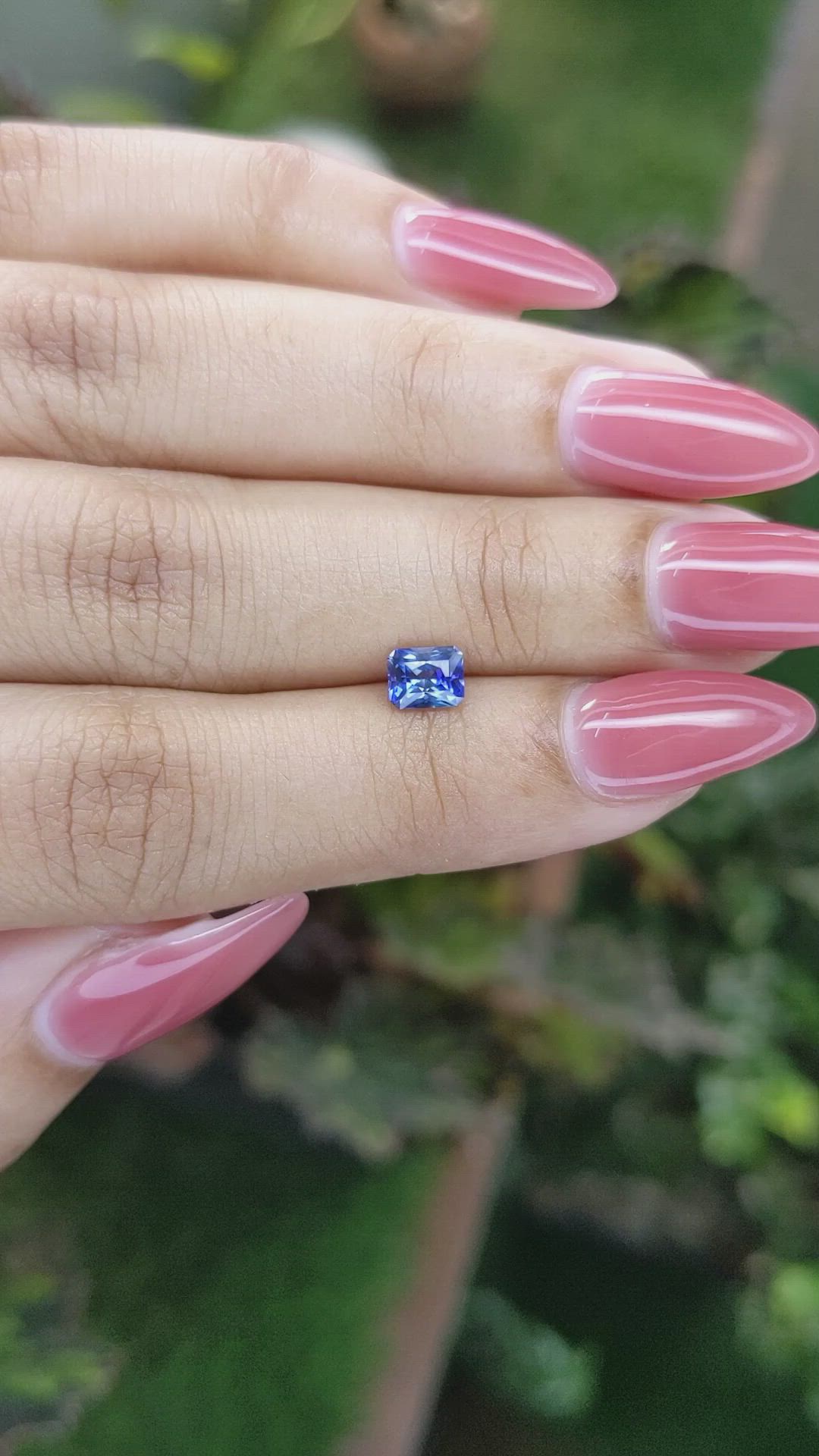 0.73 Ct. Bi Color Sapphire from Ceylon (Sri Lanka) Size Video