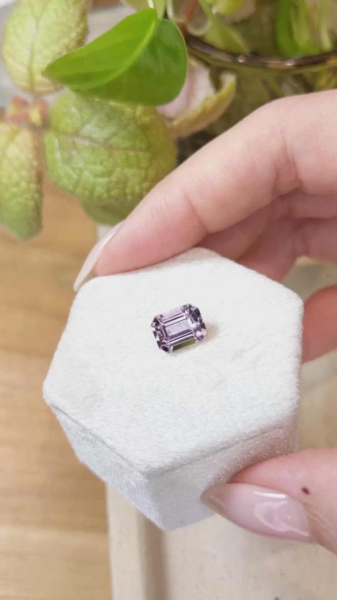 3.09 Ct. Purplish Pink Sapphire from Ceylon (Sri Lanka) Size Video