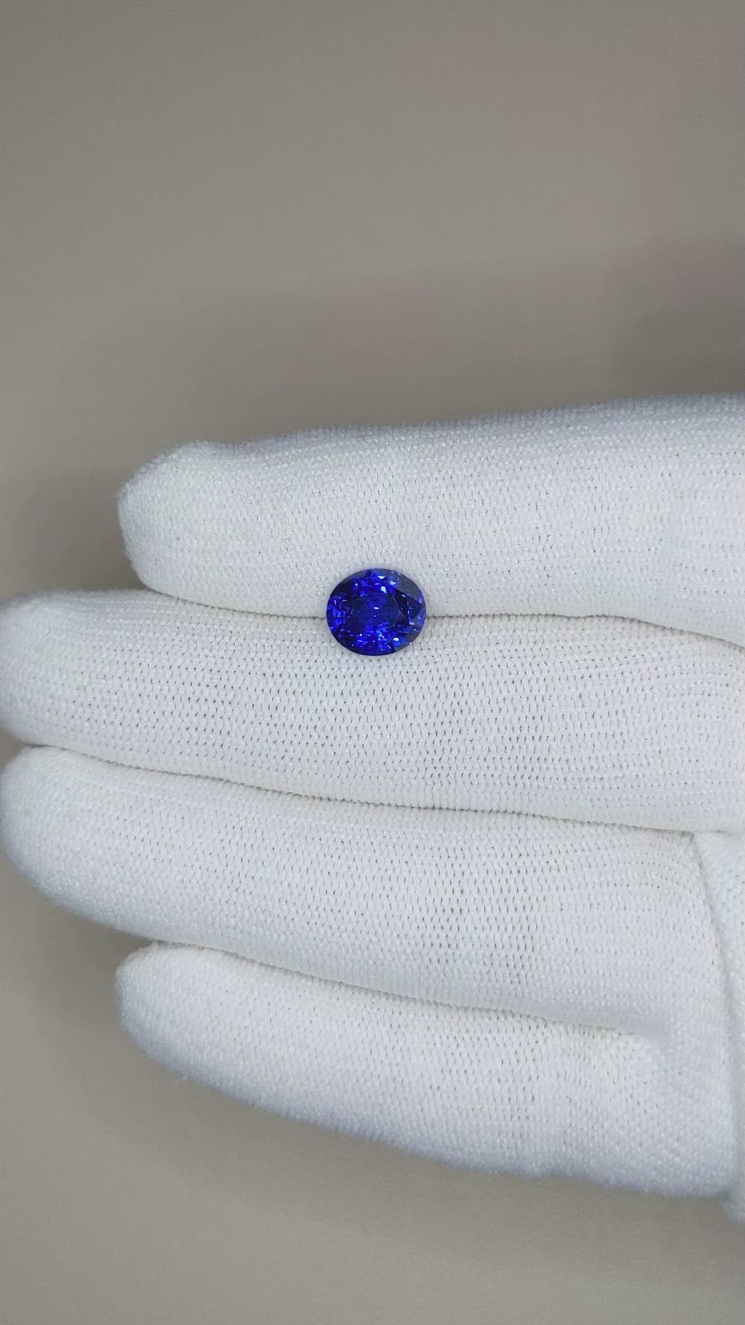 2.87 Ct. Blue Sapphire from Ceylon (Sri Lanka) Size Video