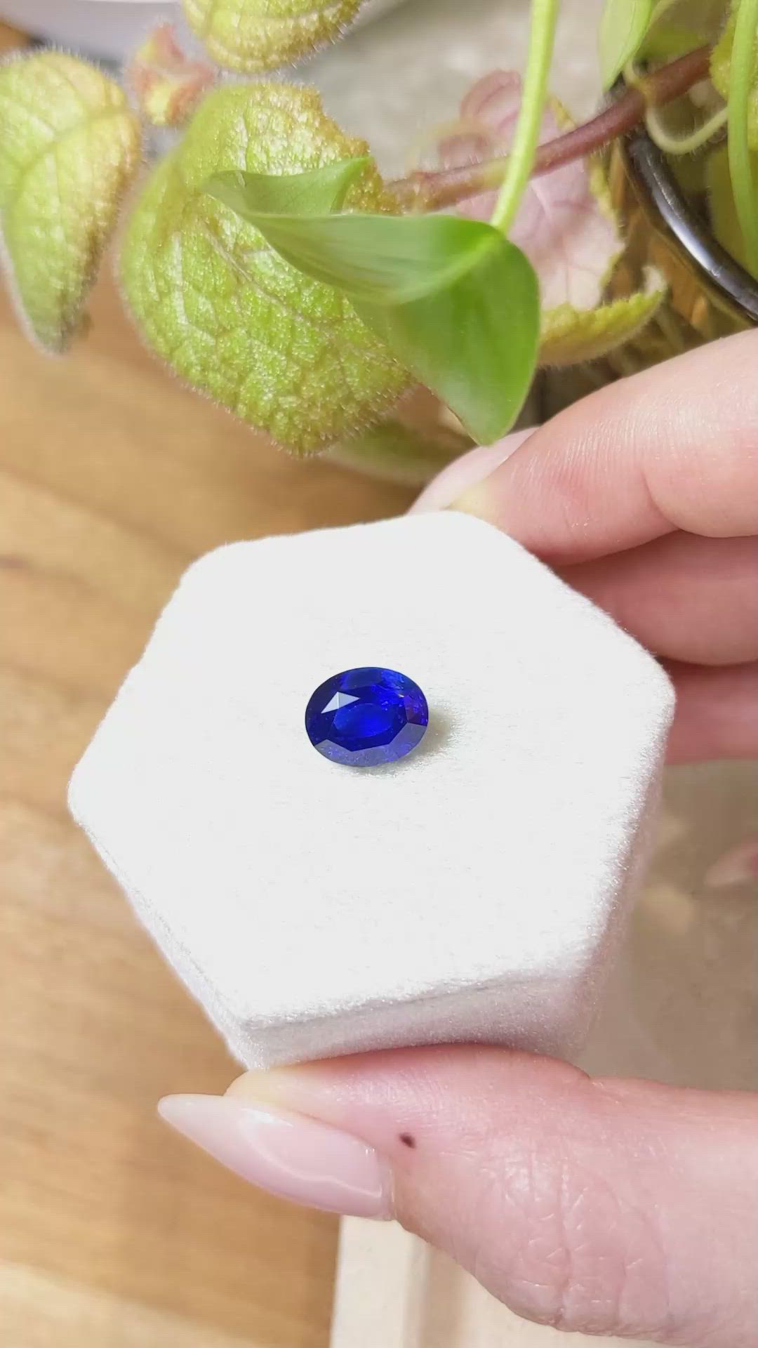 3.78 Ct. Blue Sapphire from Ceylon (Sri Lanka) Size Video