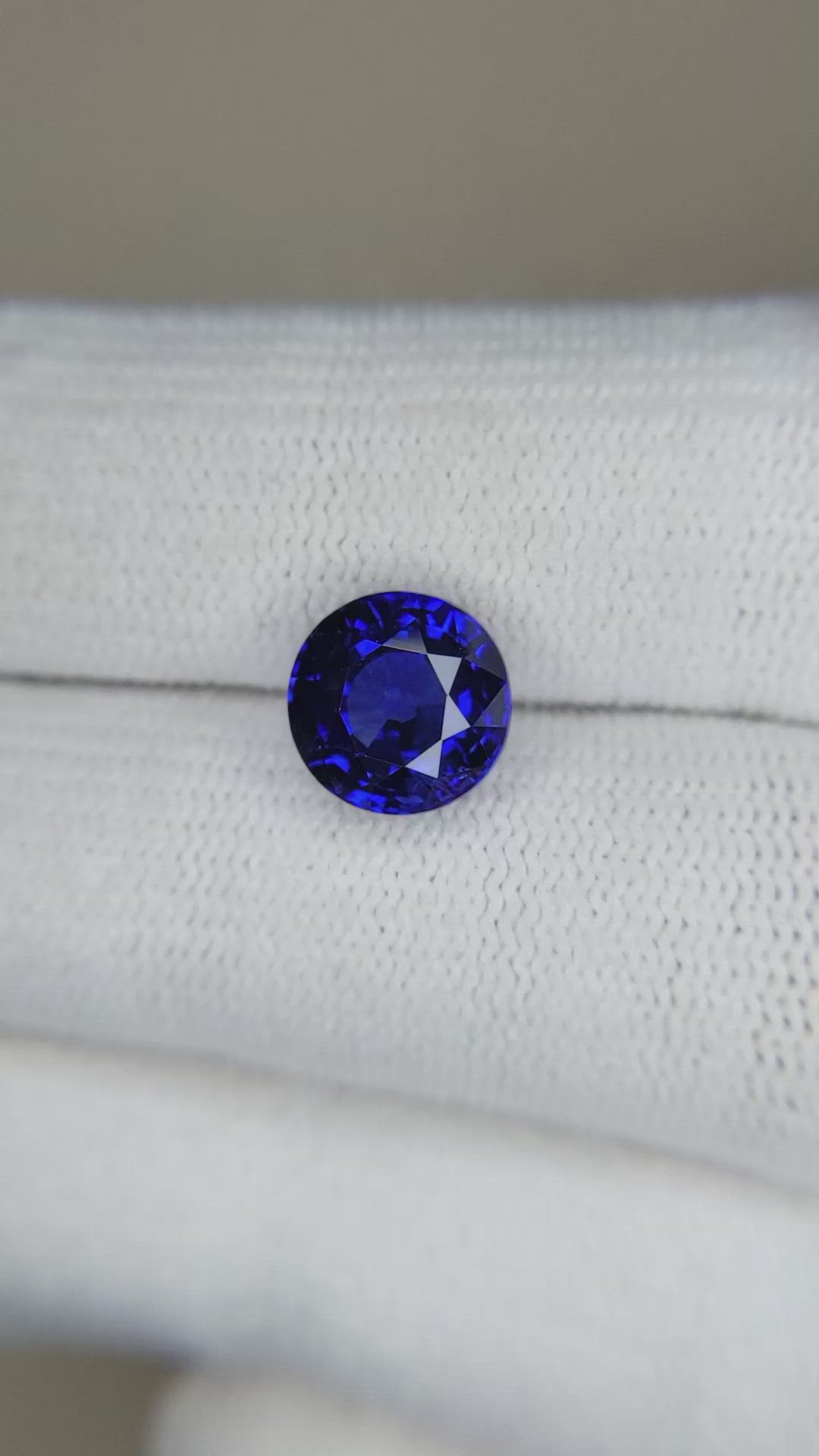 3.48 Ct. Blue Sapphire from Ceylon (Sri Lanka) Size Video