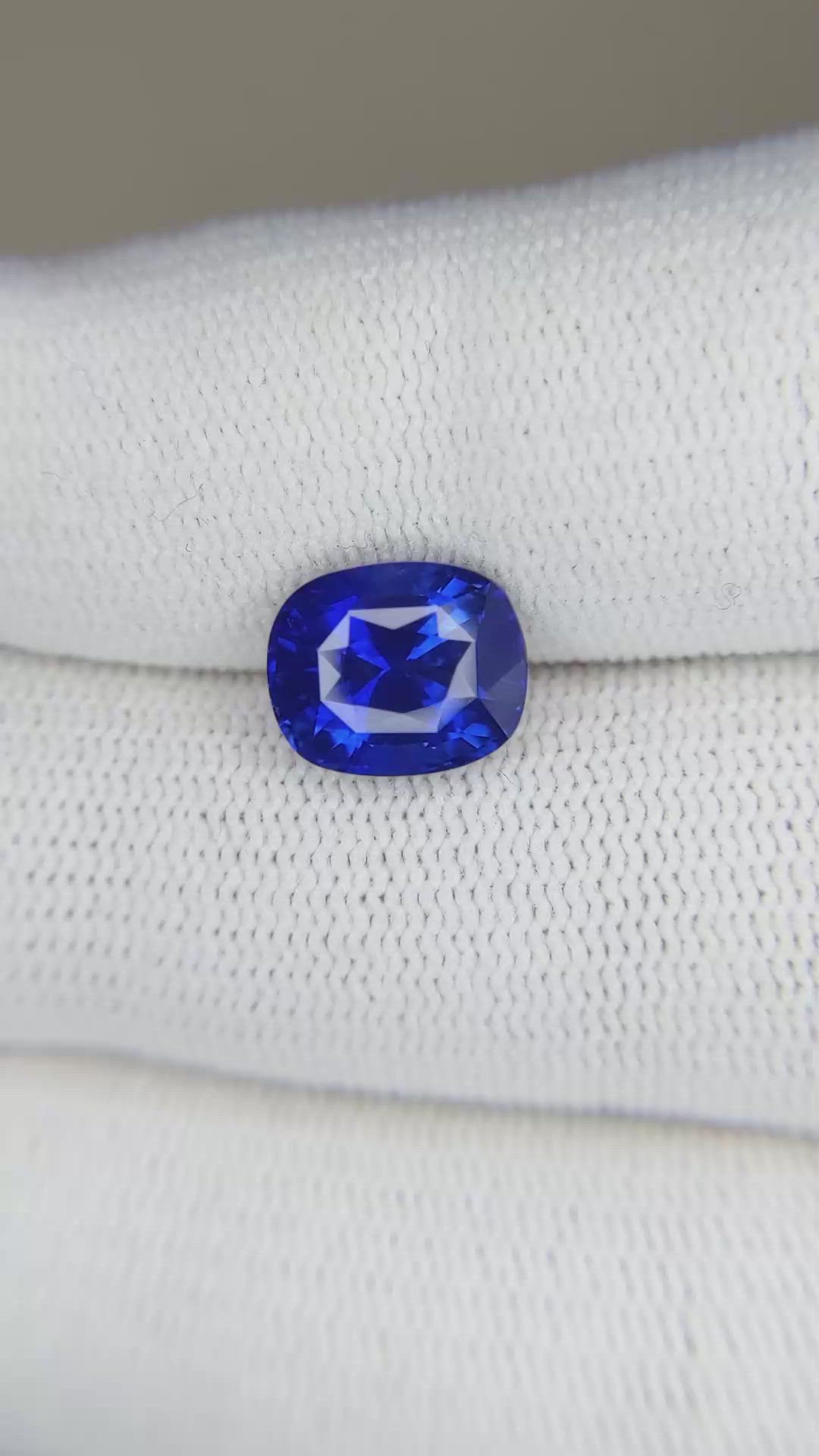 3.52 Ct. Blue Sapphire from Ceylon (Sri Lanka) Size Video