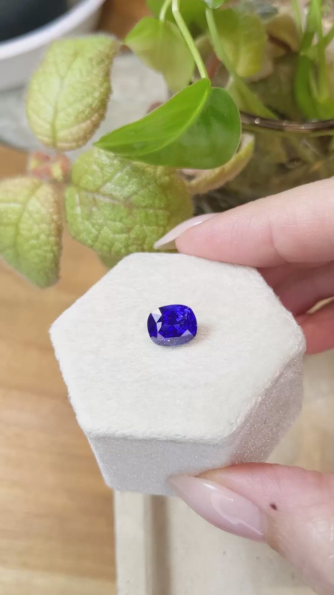 3.52 Ct. Blue Sapphire from Ceylon (Sri Lanka) Size Video