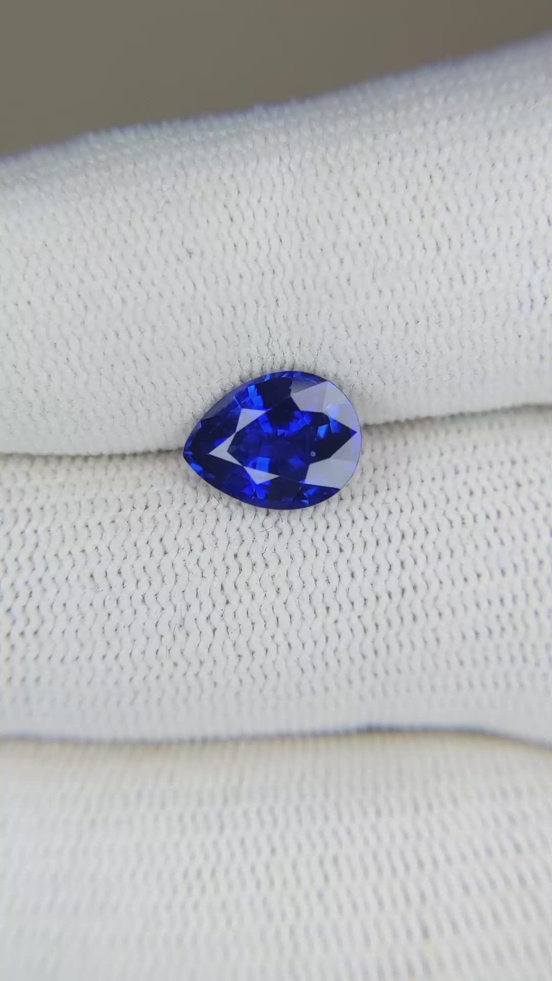 2.20 Ct. Blue Sapphire from Ceylon (Sri Lanka) Size Video