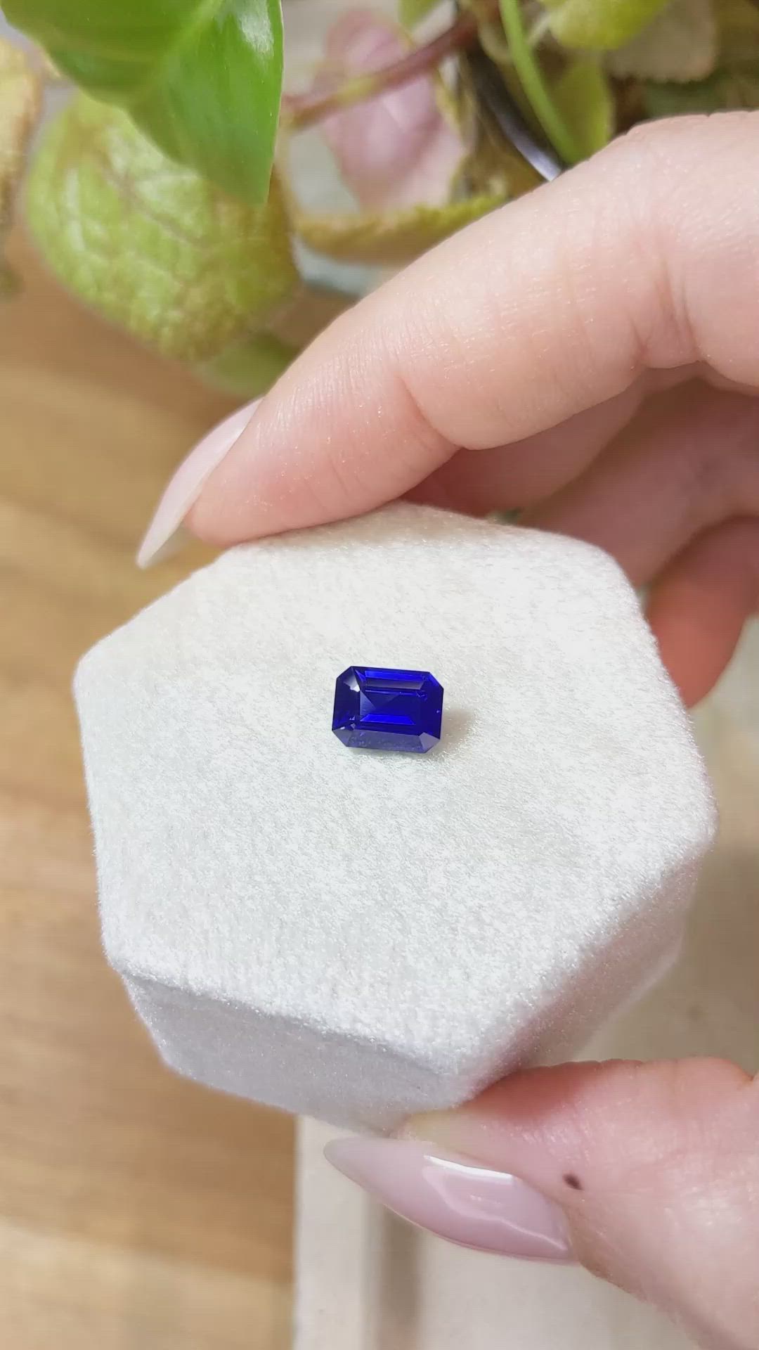 1.75 Ct. Blue Sapphire from Ceylon (Sri Lanka) Size Video