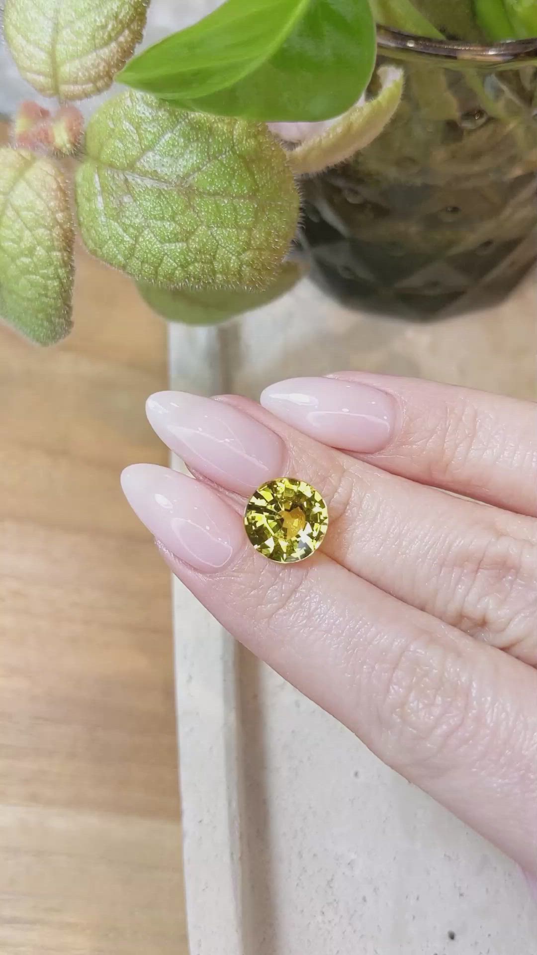4.83 Ct. Yellow Sapphire from Ceylon (Sri Lanka) Size Video