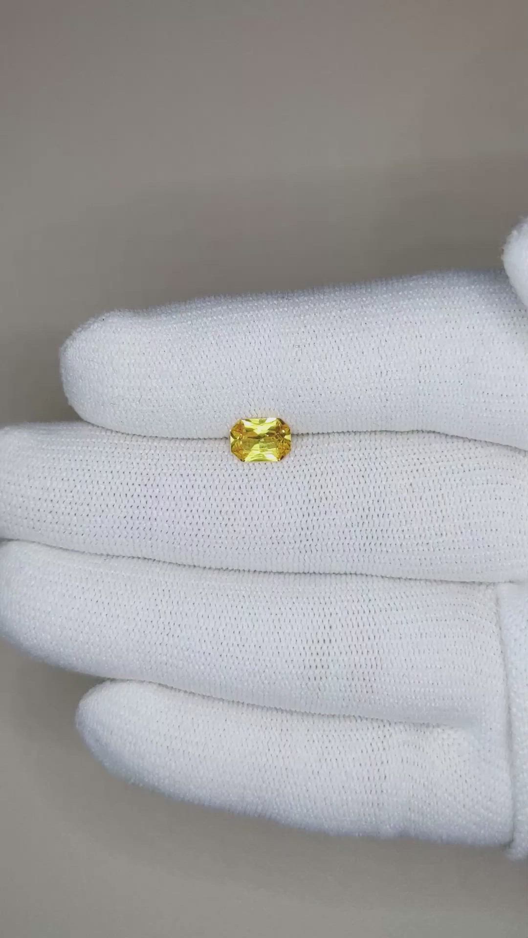 1.00 Ct. Yellow Sapphire from Ceylon (Sri Lanka) Size Video