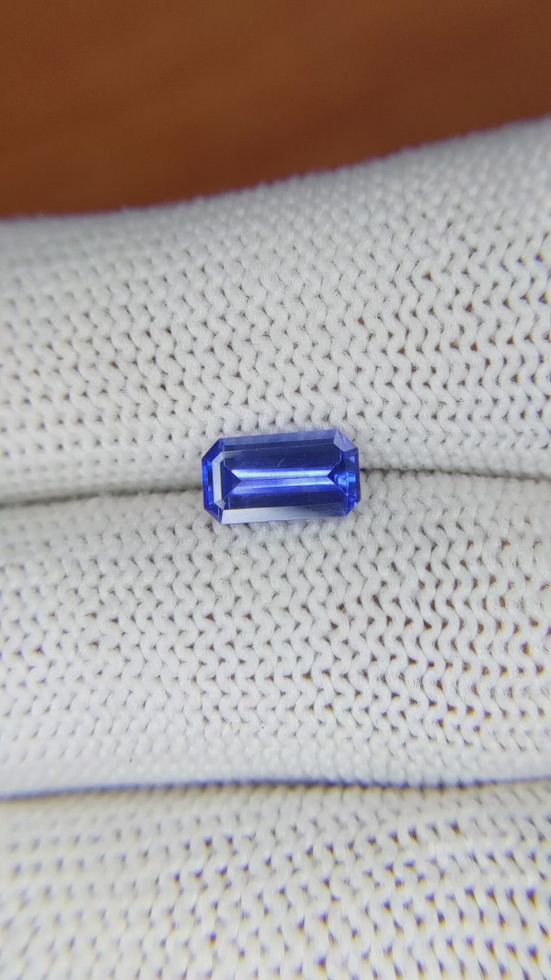 1.10 Ct. Blue Sapphire from Ceylon (Sri Lanka) Size Video