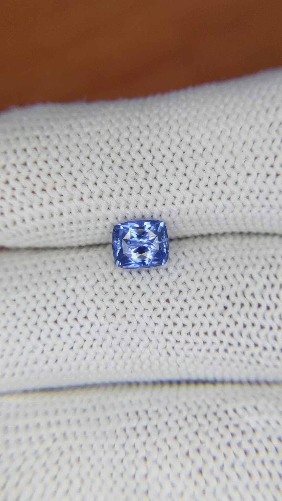 1.09 Ct. Blue Sapphire from Ceylon (Sri Lanka) Size Video