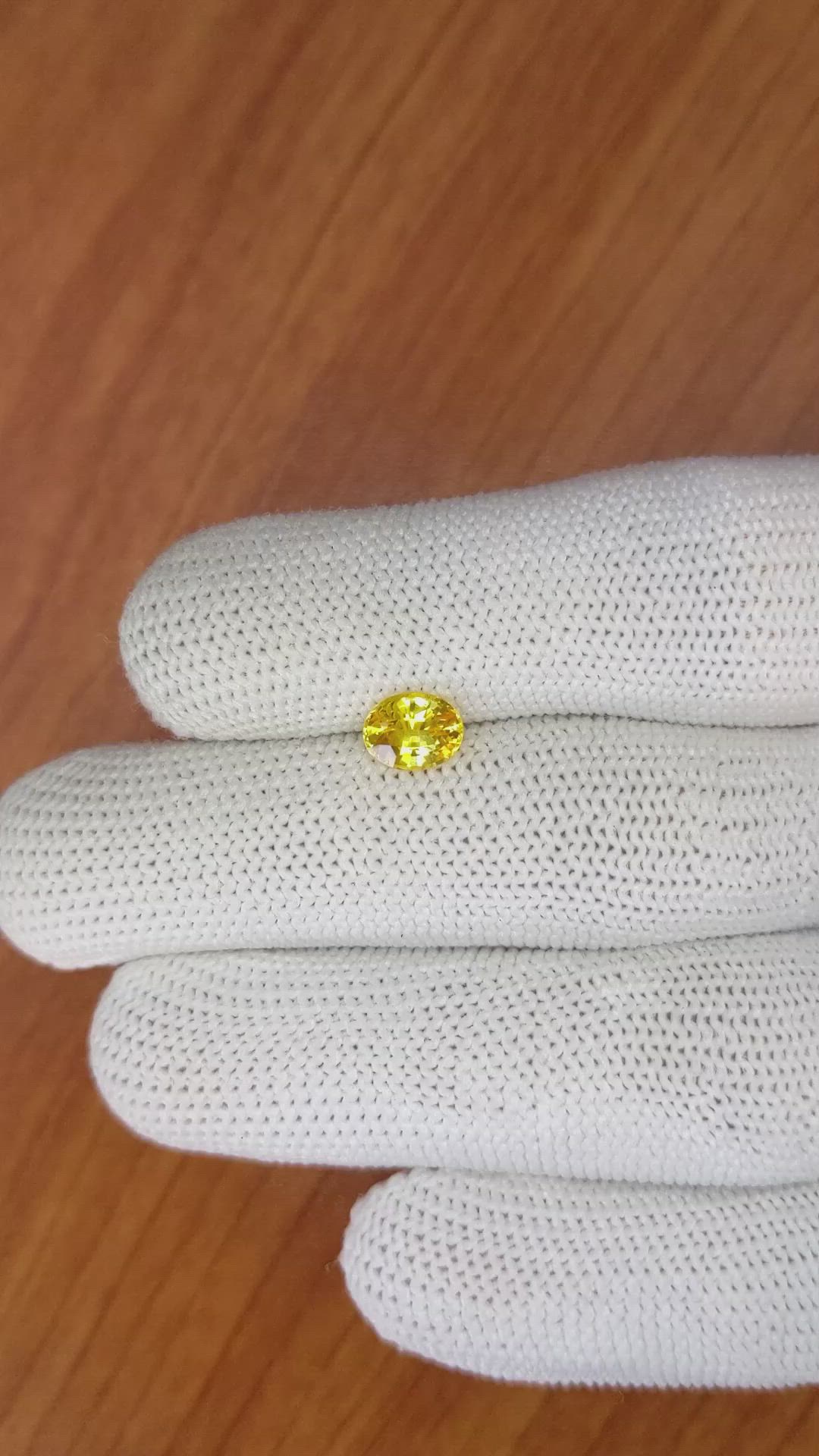 1.16 Ct. Yellow Sapphire from Ceylon (Sri Lanka) Size Video