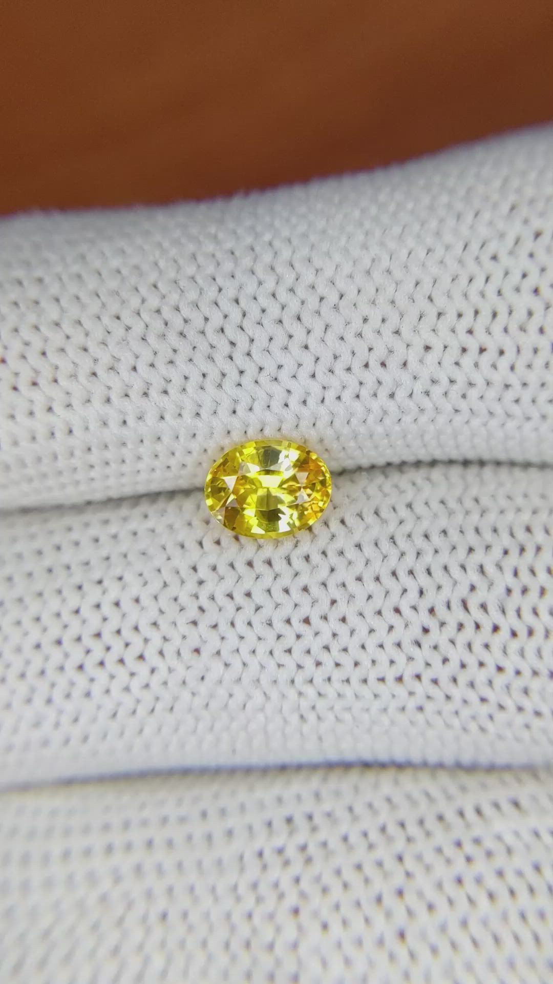 1.16 Ct. Yellow Sapphire from Ceylon (Sri Lanka) Size Video