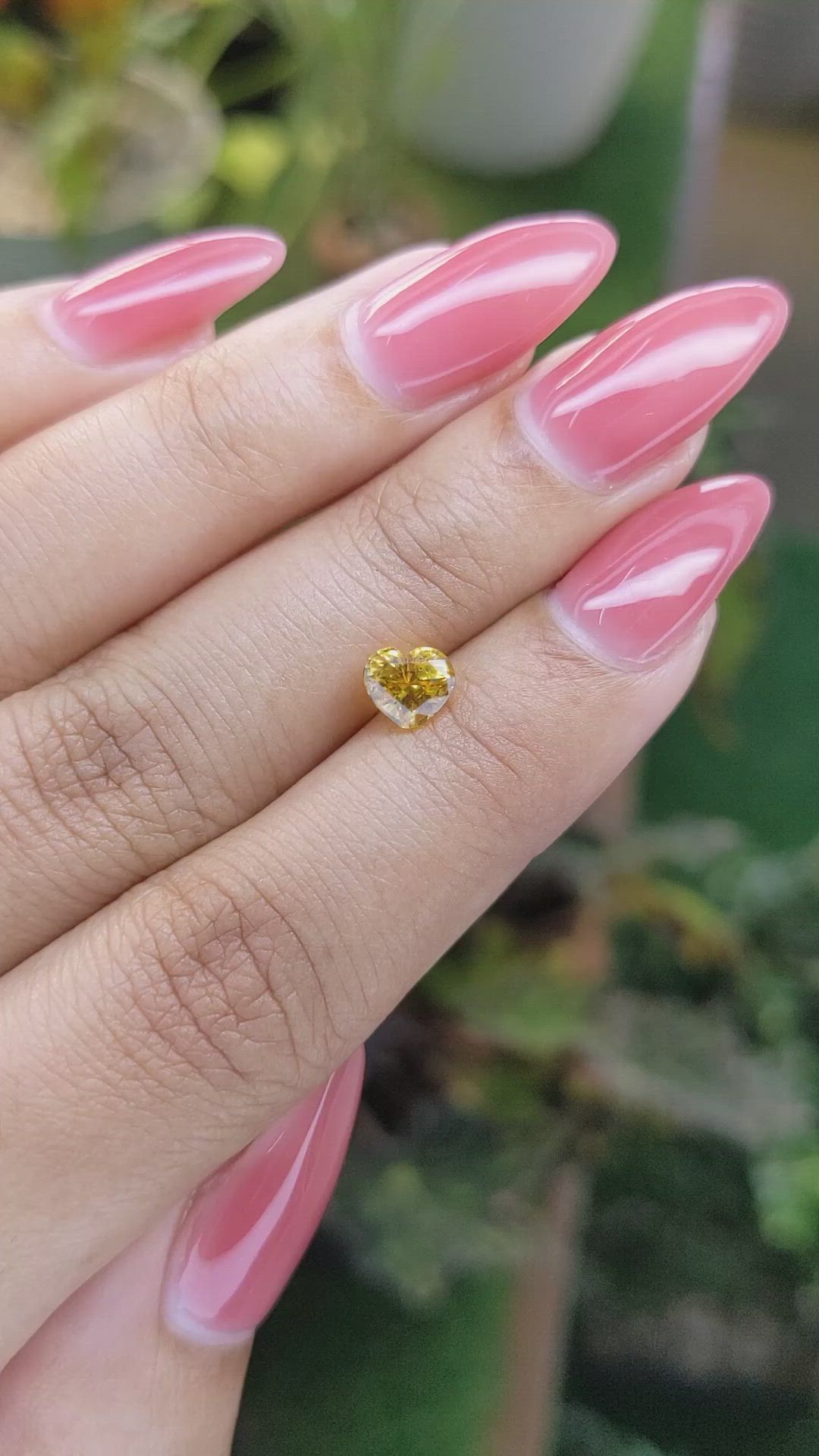 1.00 Ct. Yellow Sapphire from Ceylon (Sri Lanka) Size Video