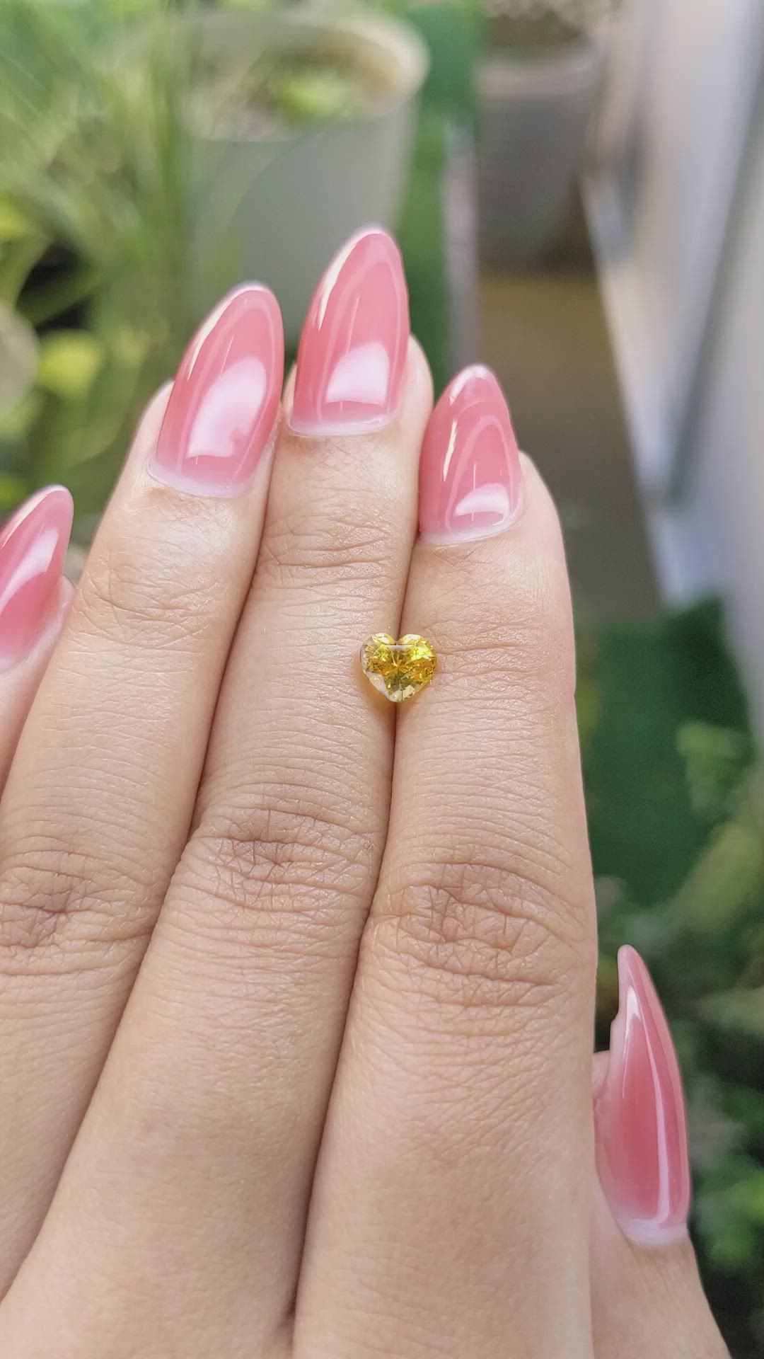 1.00 Ct. Yellow Sapphire from Ceylon (Sri Lanka) Size Video