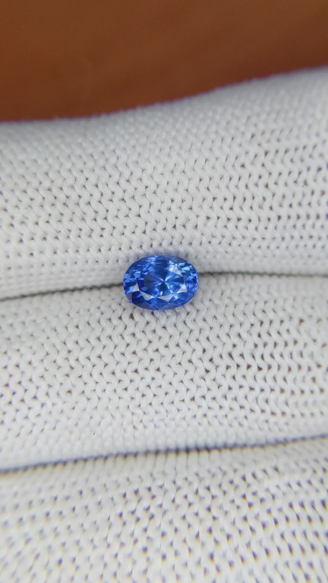 1.24 Ct. Blue Sapphire from Ceylon (Sri Lanka) Size Video