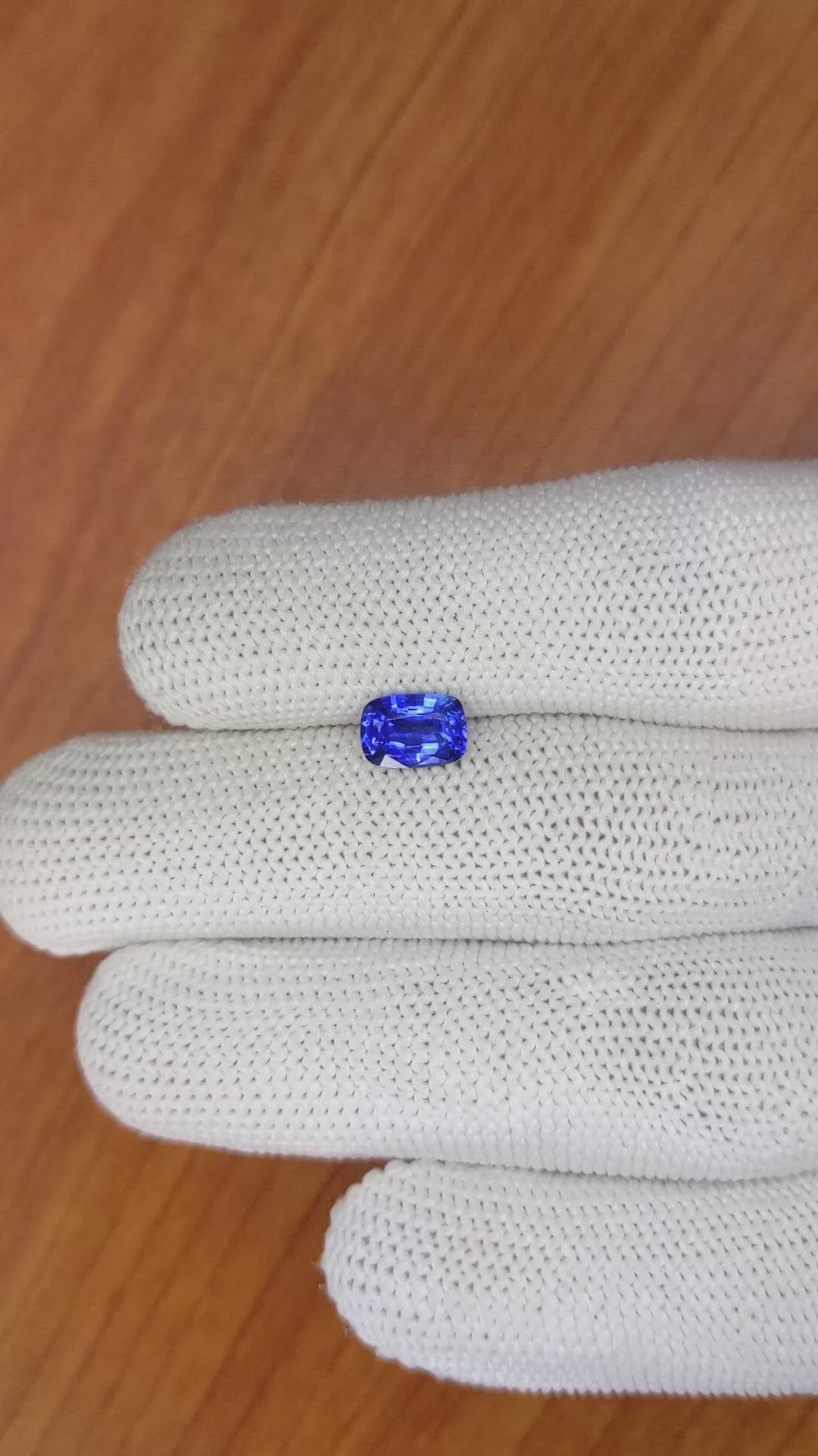 1.31 Ct. Blue Sapphire from Ceylon (Sri Lanka) Size Video