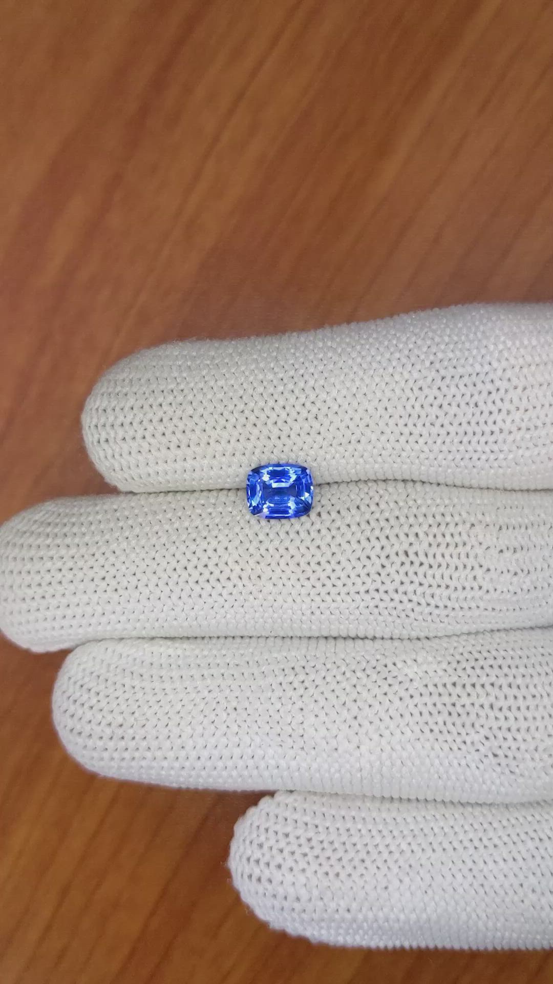 1.24 Ct. Blue Sapphire from Ceylon (Sri Lanka) Size Video