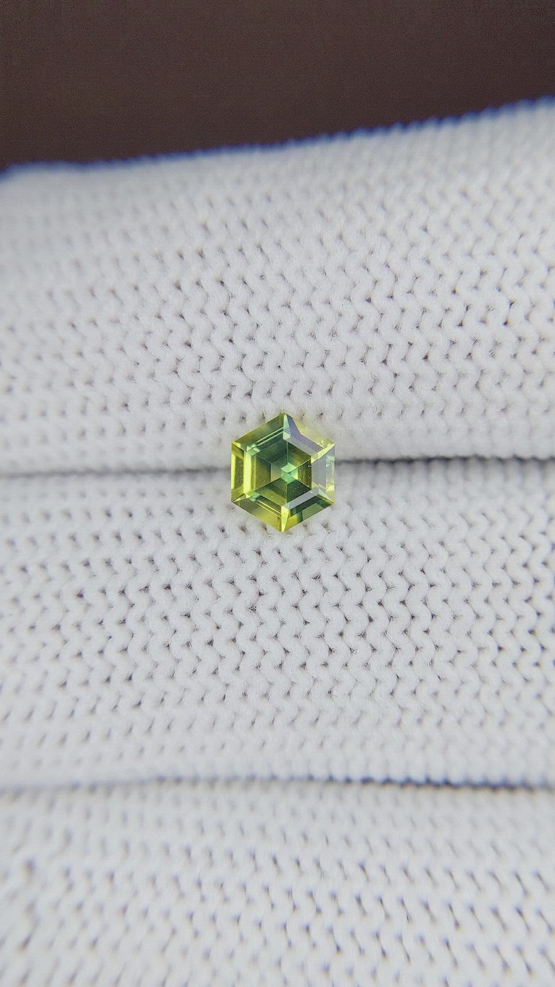 0.73 Ct. Bi Color Sapphire from Australia Size Video