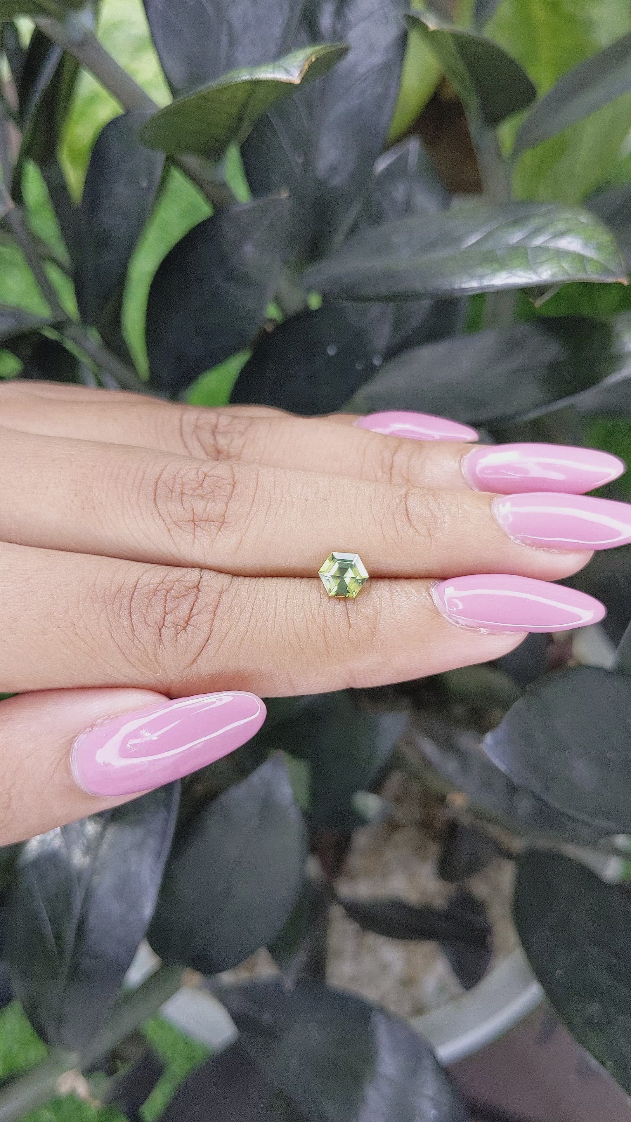 0.73 Ct. Bi Color Sapphire from Australia Size Video