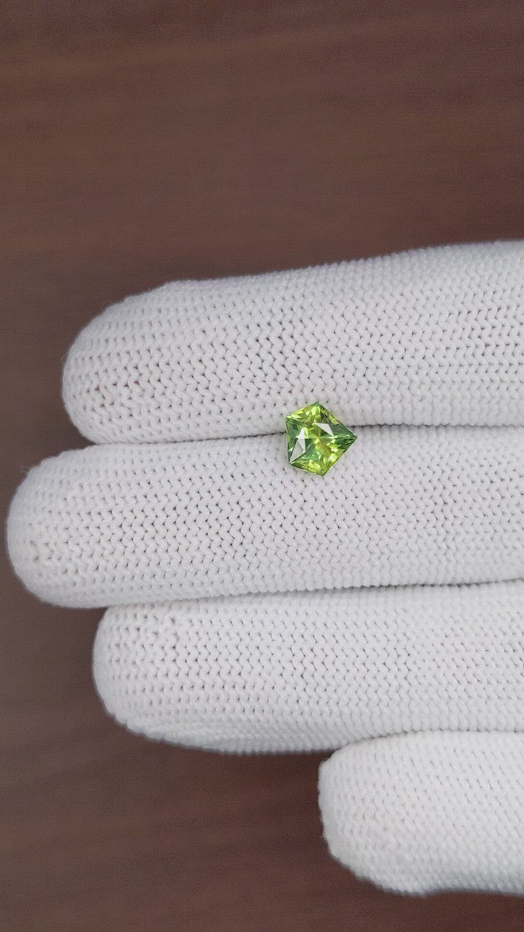 1.60 Ct. Bi Color Sapphire from Australia Size Video