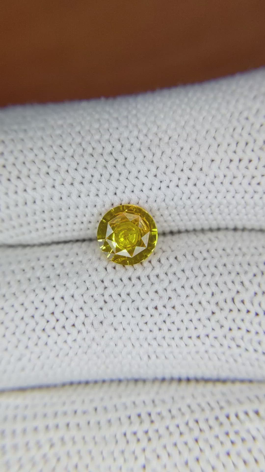 1.18 Ct. Orangish Yellow Sapphire from Ceylon (Sri Lanka) Size Video