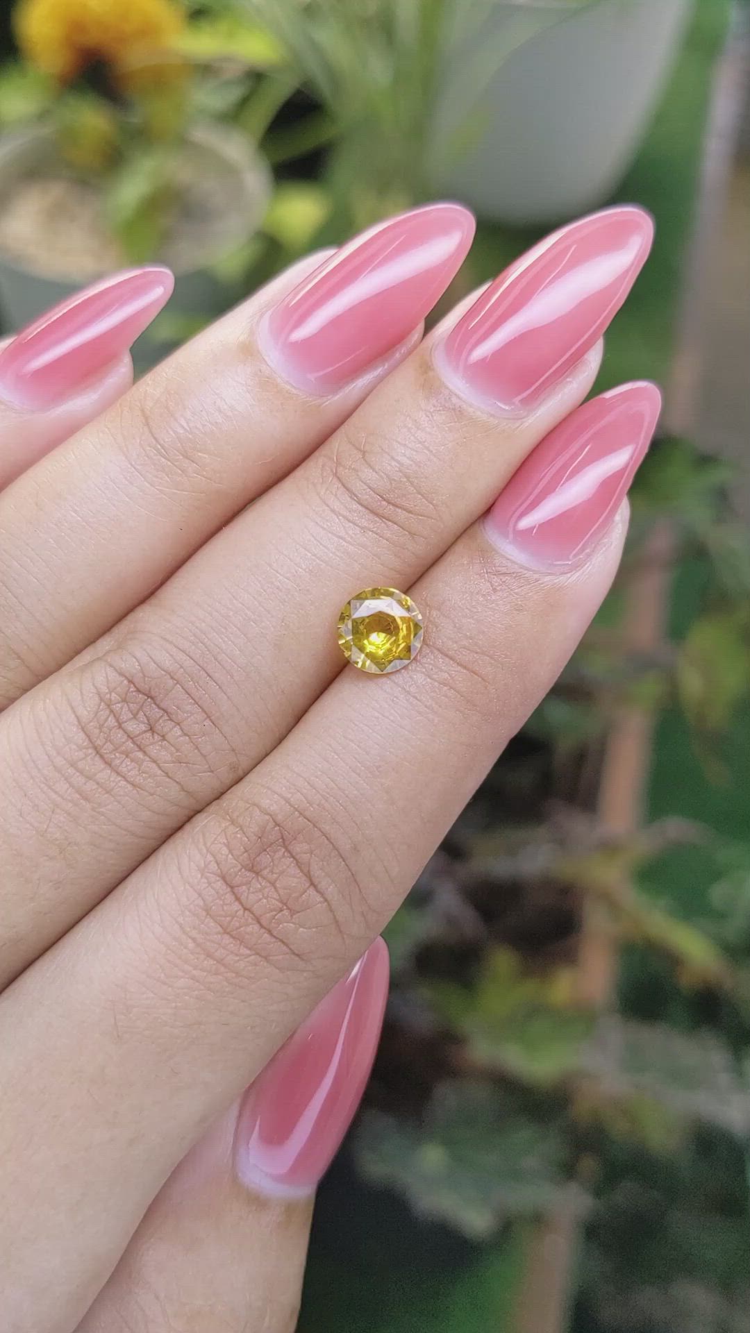 1.18 Ct. Orangish Yellow Sapphire from Ceylon (Sri Lanka) Size Video