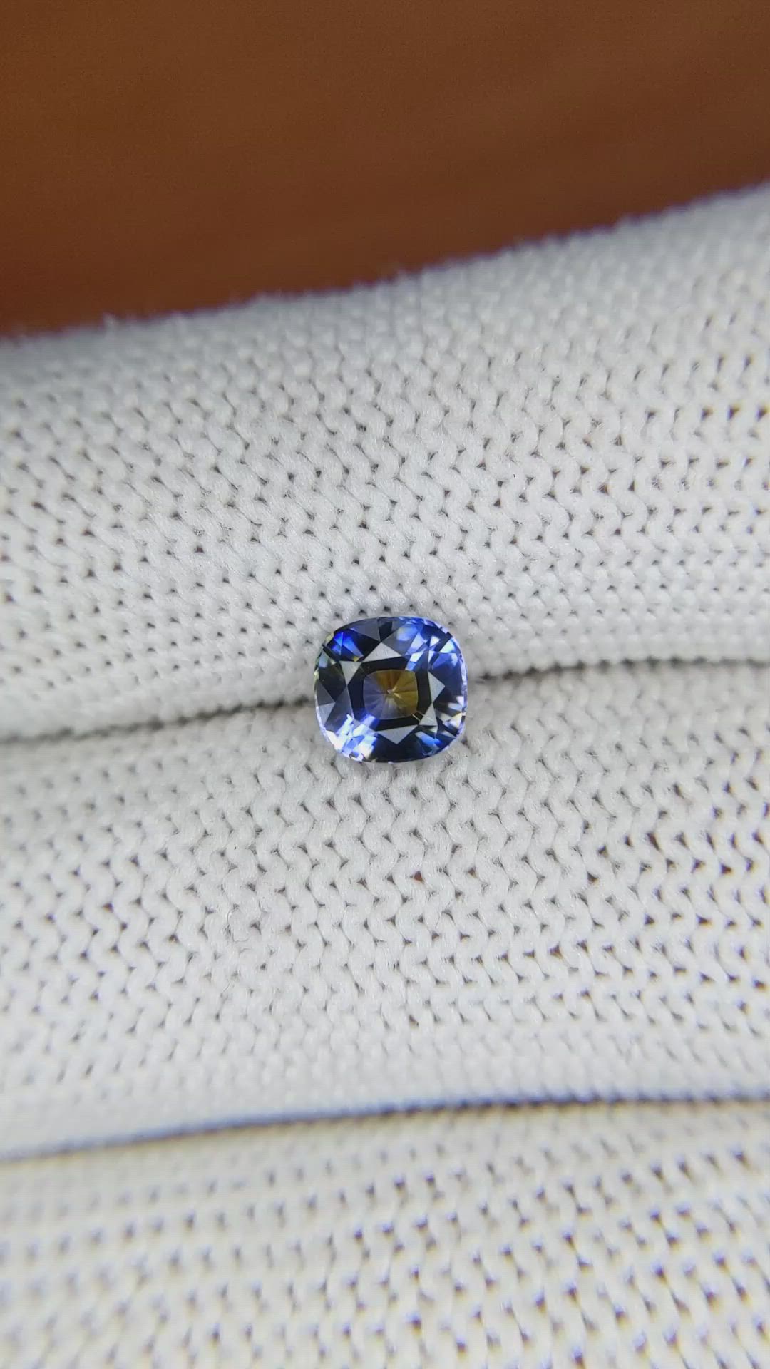 1.09 Ct. Bi Color Sapphire from Ceylon (Sri Lanka) Size Video