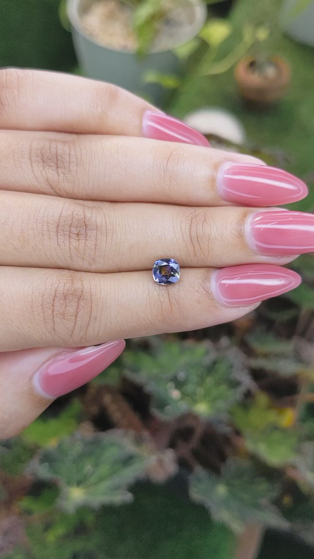1.09 Ct. Bi Color Sapphire from Ceylon (Sri Lanka) Size Video