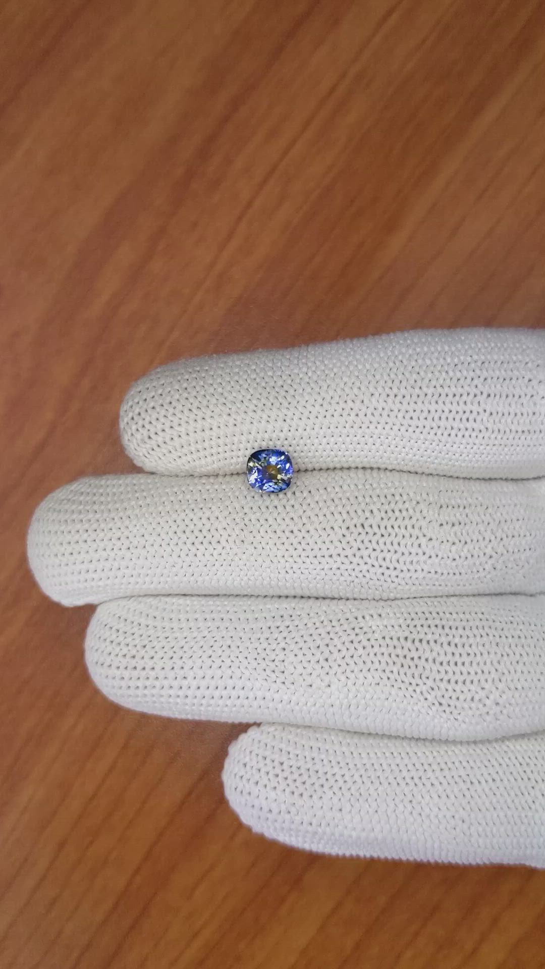 1.09 Ct. Bi Color Sapphire from Ceylon (Sri Lanka) Size Video