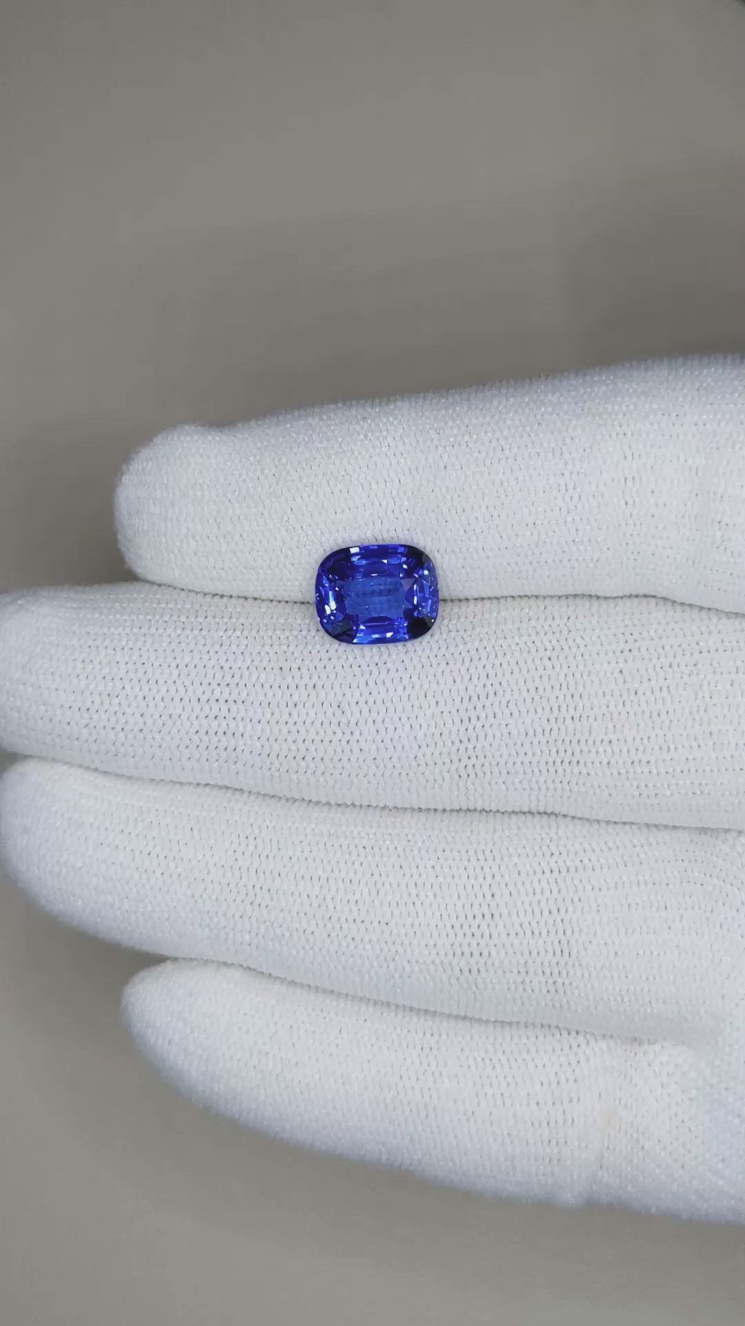 4.03 Ct. Blue Sapphire from Ceylon (Sri Lanka) Size Video
