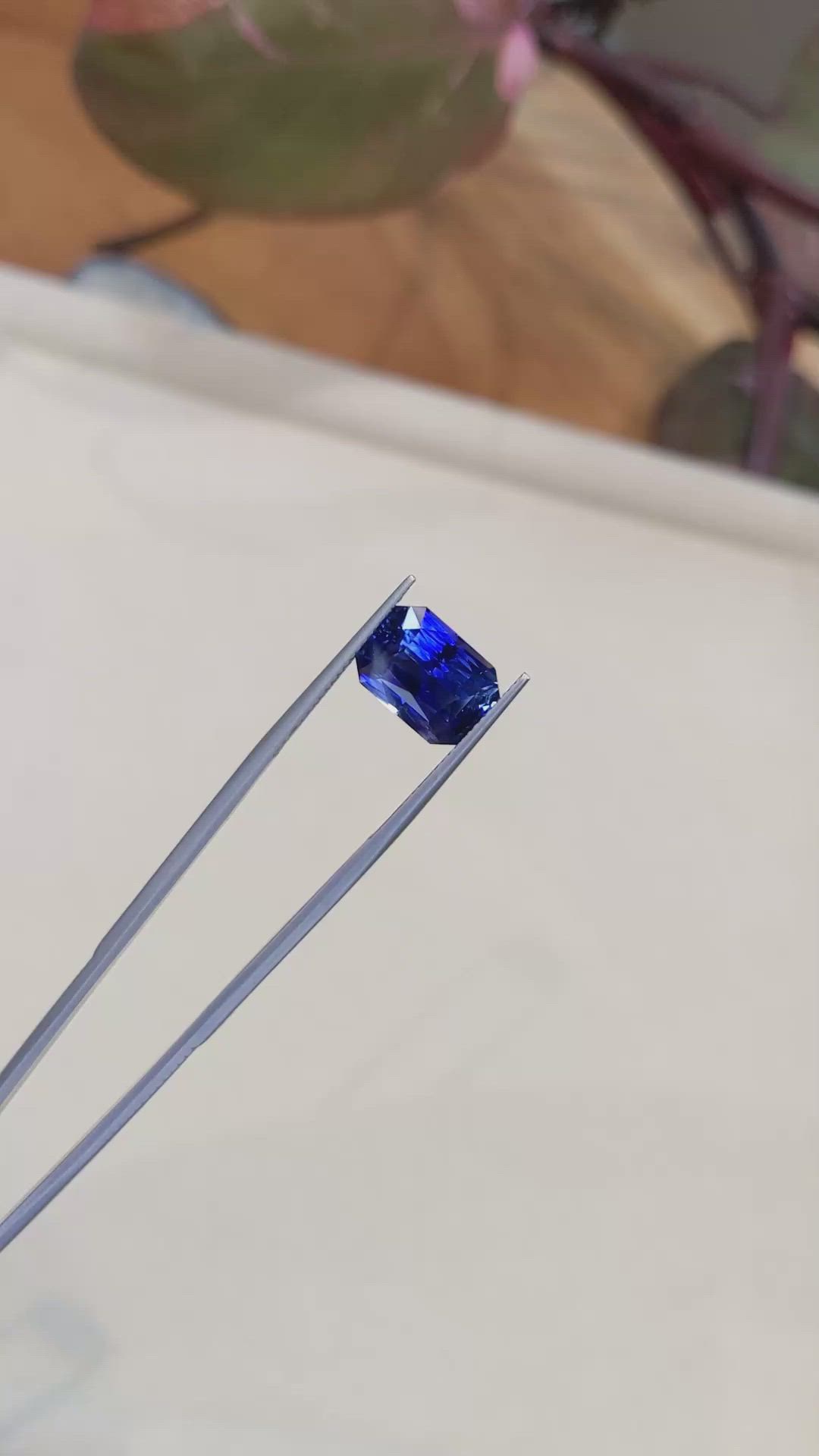 7.53 Ct. Blue Sapphire from Ceylon (Sri Lanka) Size Video