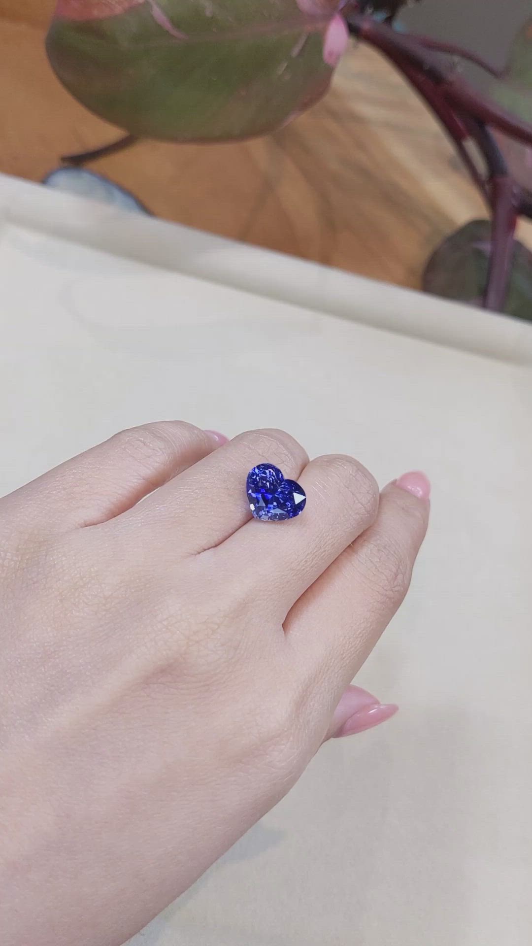 7.71 Ct. Blue Sapphire from Ceylon (Sri Lanka) Size Video