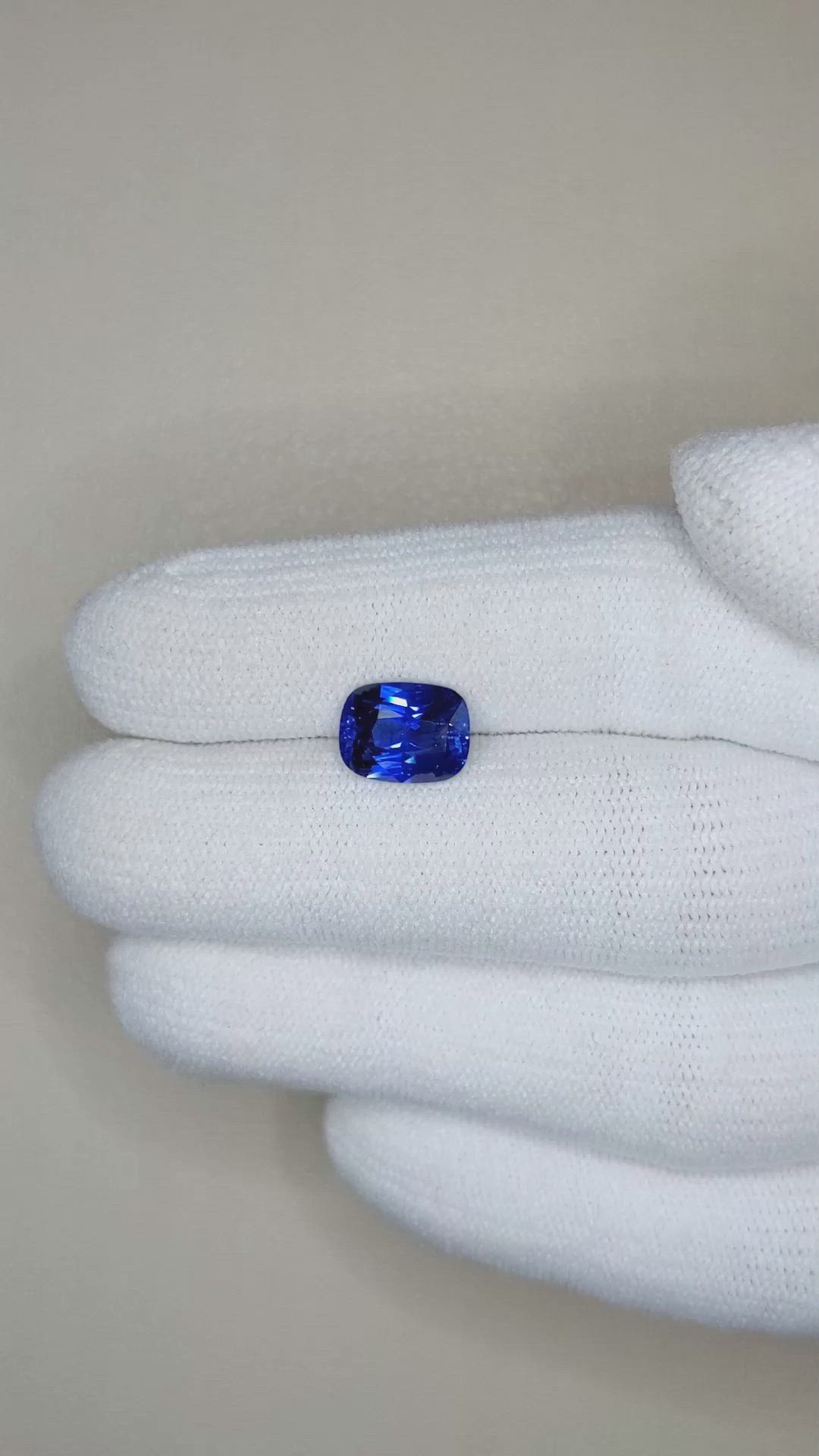 2.60 Ct. Blue Sapphire from Ceylon (Sri Lanka) Size Video