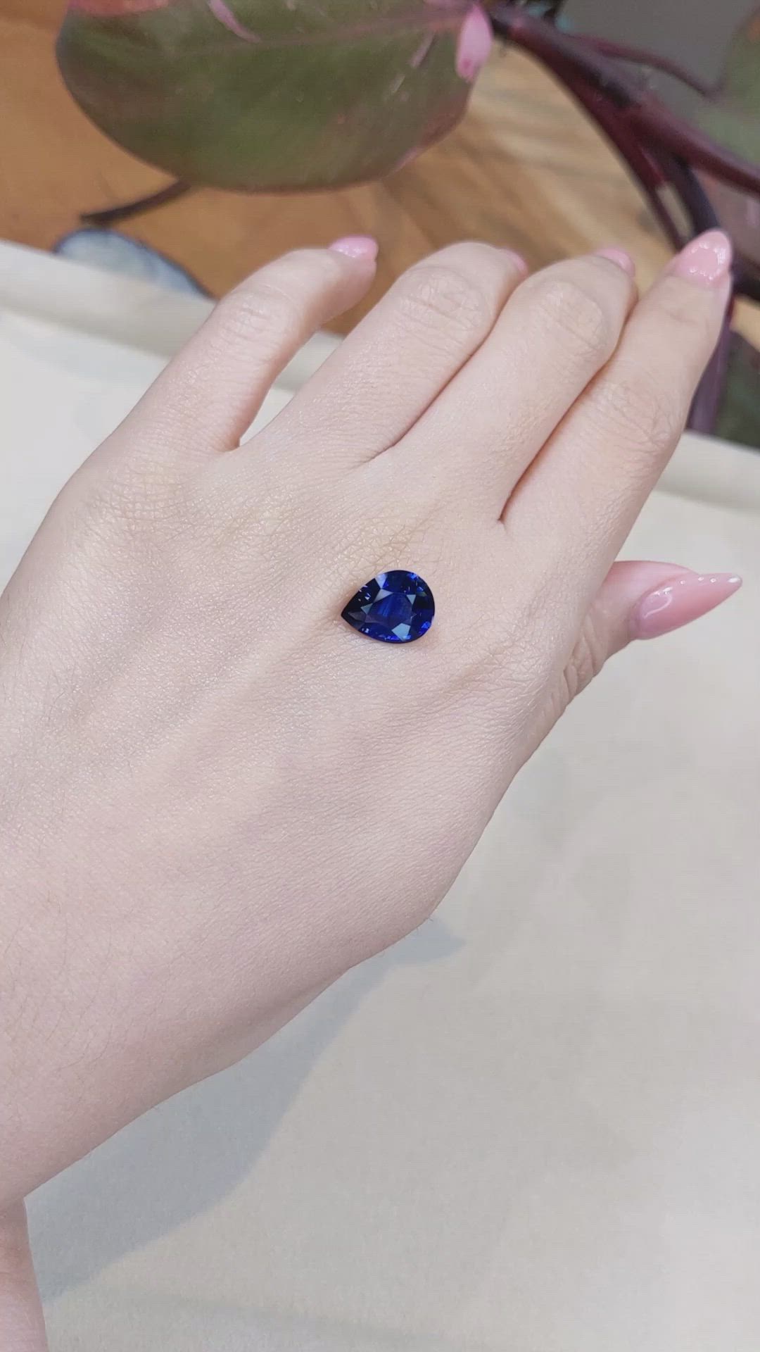 3.62 Ct. Blue Sapphire from Ceylon (Sri Lanka) Size Video