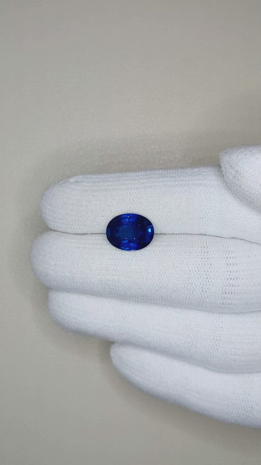 3.51 Ct. Blue Sapphire from Ceylon (Sri Lanka) Size Video