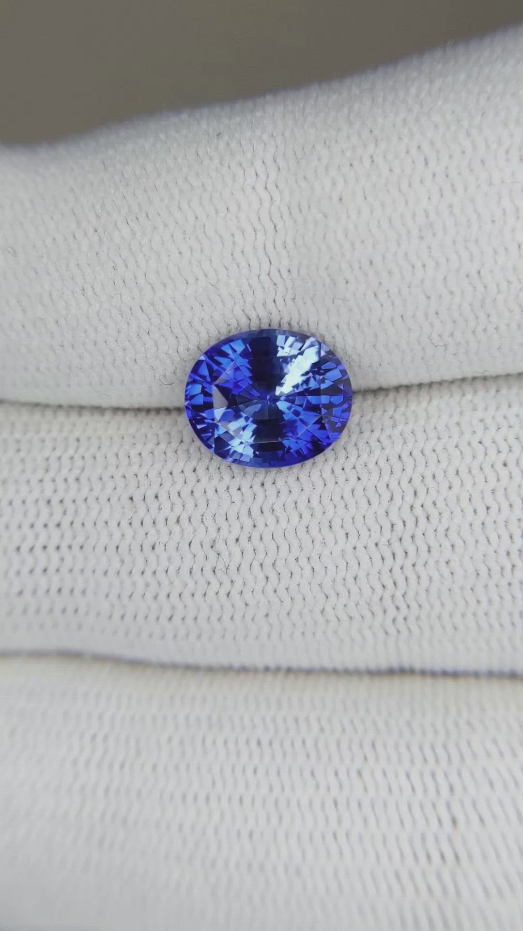 3.03 Ct. Blue Sapphire from Ceylon (Sri Lanka) Size Video