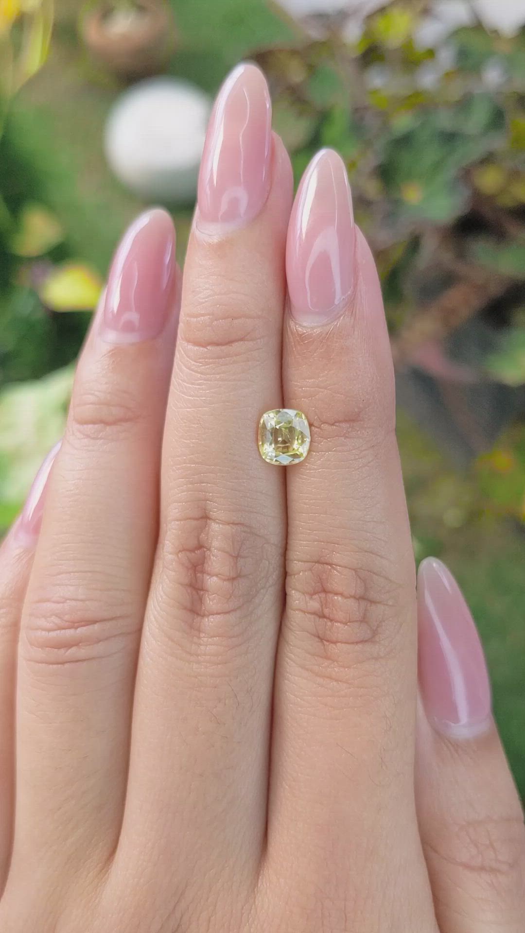 1.22 Ct. Yellow Sapphire from Ceylon (Sri Lanka) Size Video