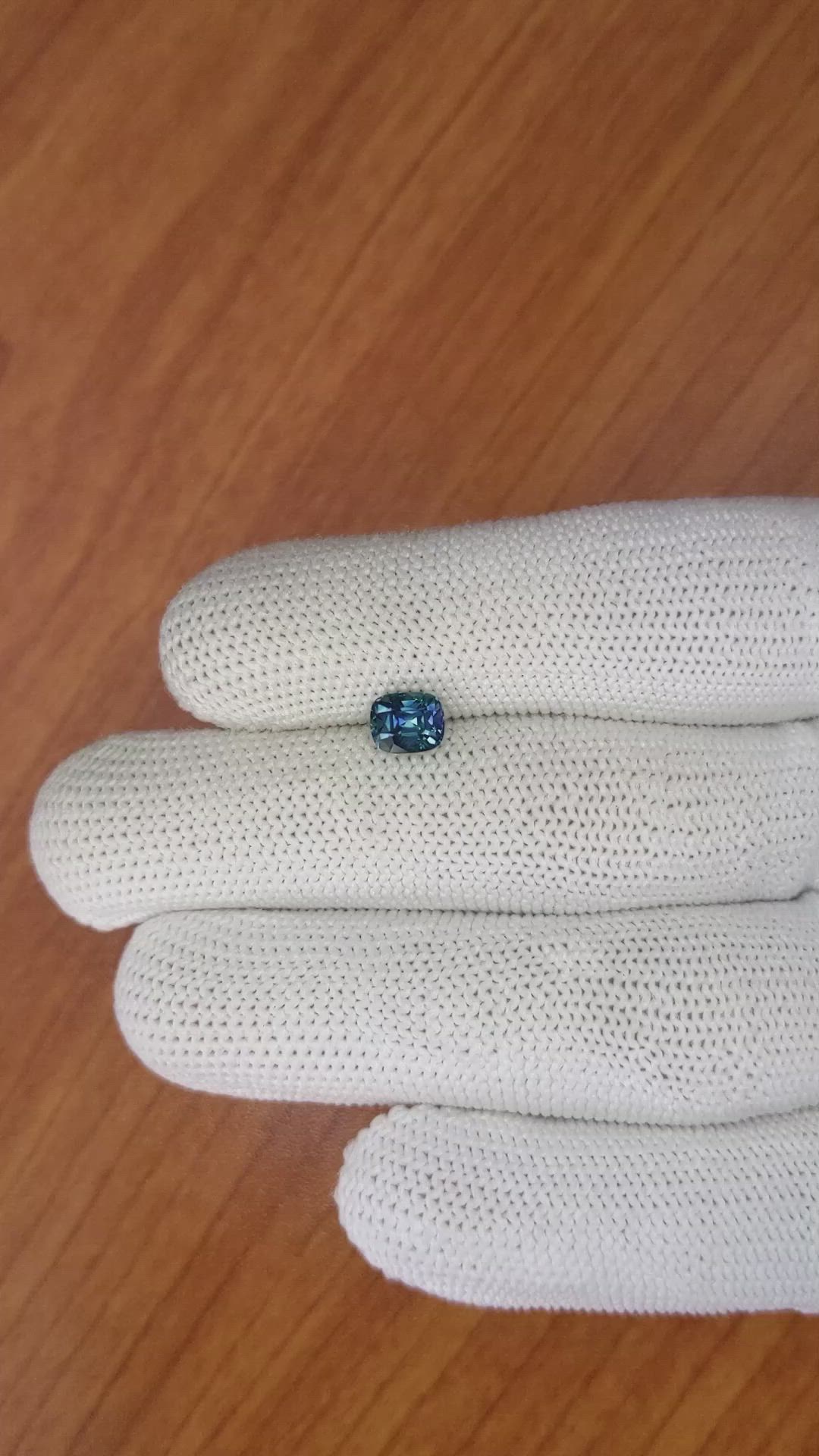 1.22 Ct. Greenish Blue Sapphire from Ceylon (Sri Lanka) Size Video