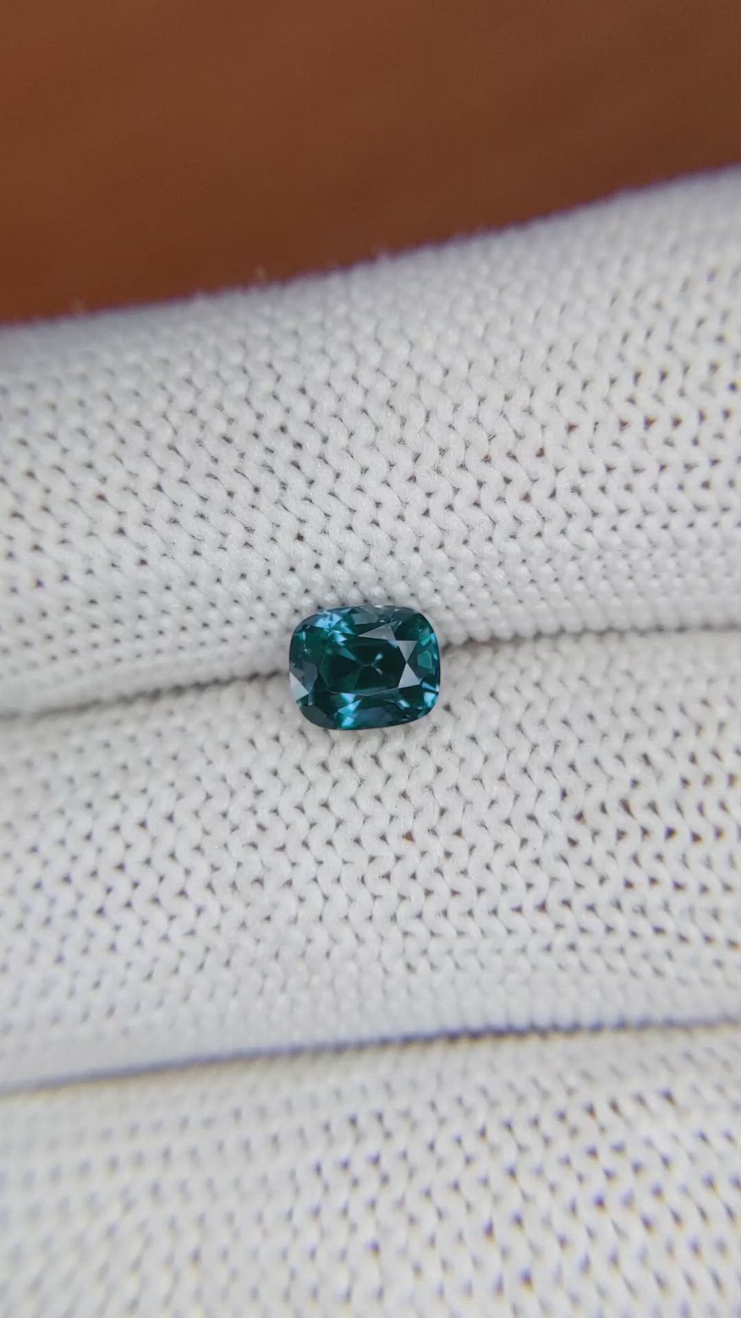1.22 Ct. Greenish Blue Sapphire from Ceylon (Sri Lanka) Size Video