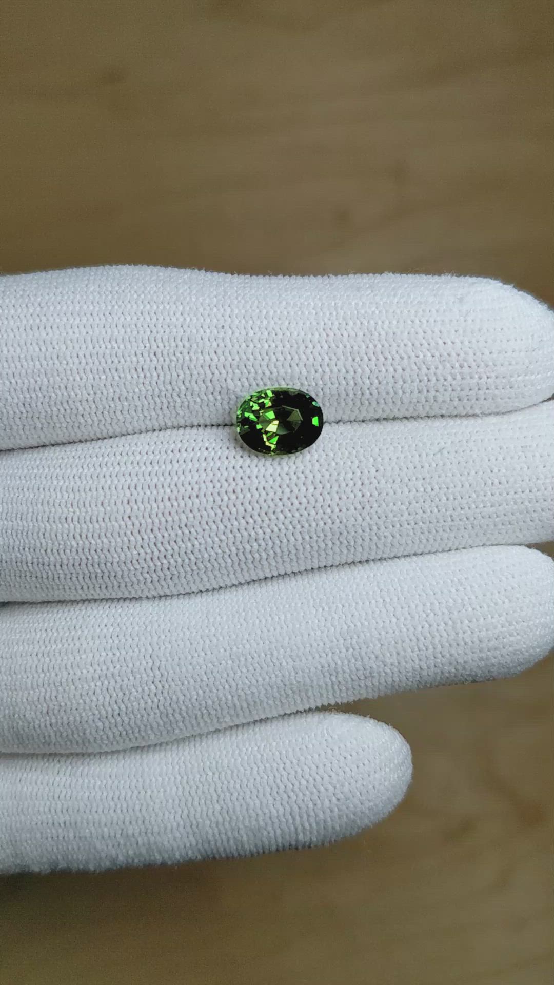 2.57 Ct. Bluish Green Sapphire from Ceylon (Sri Lanka) Size Video
