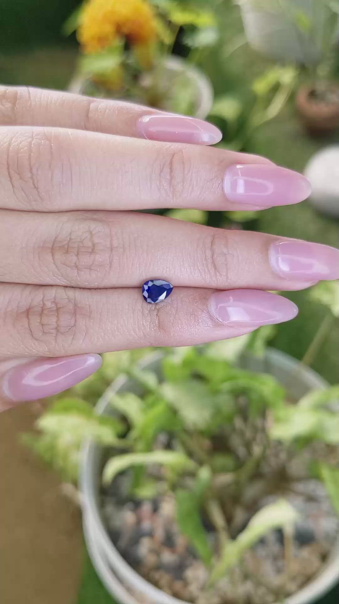 1.05 Ct. Blue Sapphire from Ceylon (Sri Lanka) Size Video