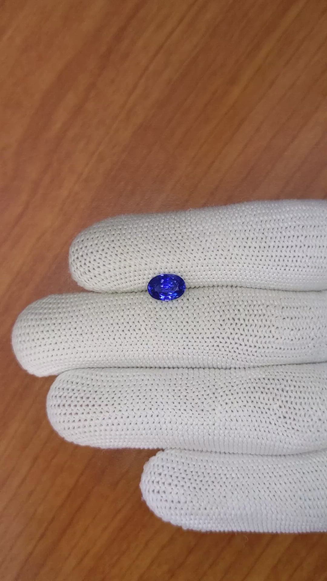 1.16 Ct. Blue Sapphire from Ceylon (Sri Lanka) Size Video
