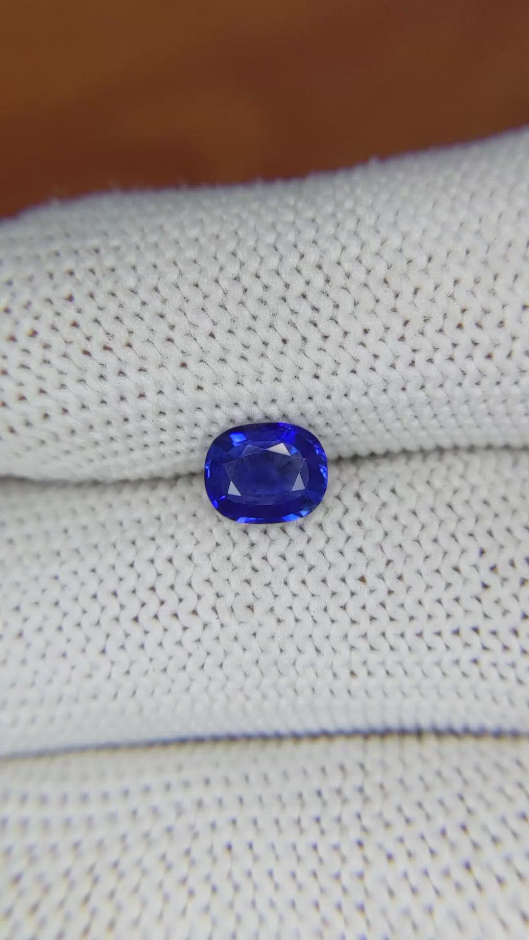1.20 Ct. Blue Sapphire from Ceylon (Sri Lanka) Size Video