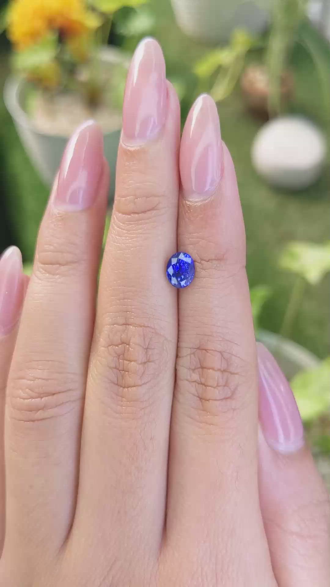 1.25 Ct. Blue Sapphire from Ceylon (Sri Lanka) Size Video