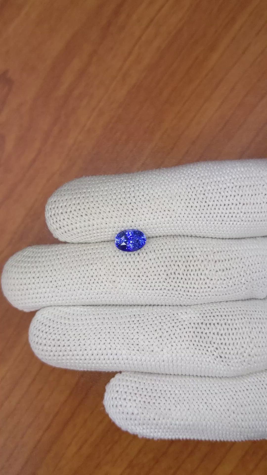 1.28 Ct. Blue Sapphire from Ceylon (Sri Lanka) Size Video