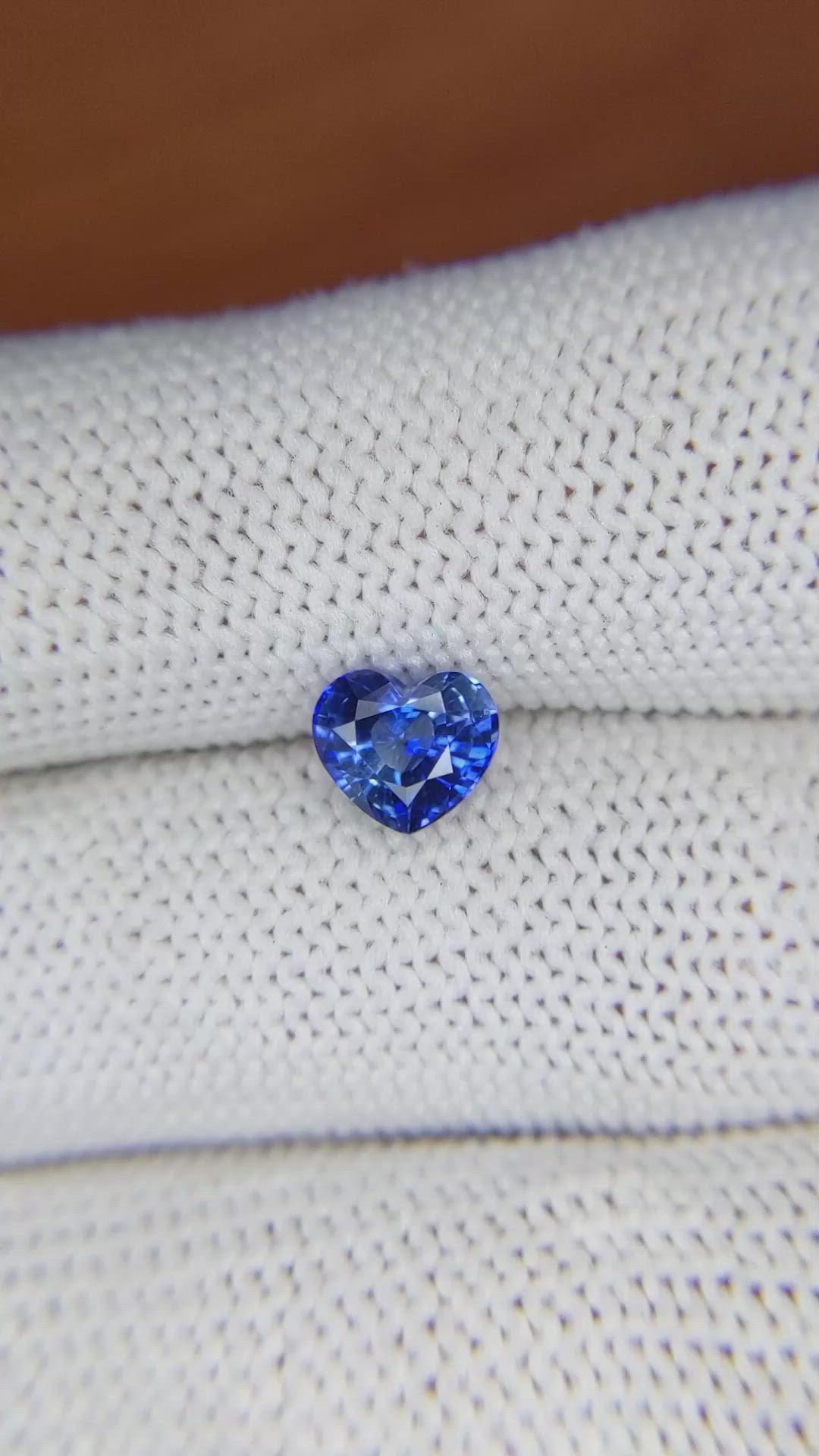 1.31 Ct. Blue Sapphire from Ceylon (Sri Lanka) Size Video